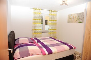 1 bedroom, iron/ironing board, travel cot, free WiFi