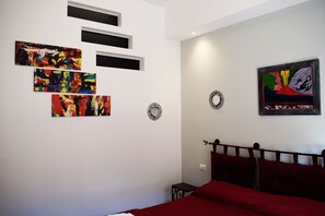 Comfort-Zimmer, Stadtblick (Stile) | 1 Schlafzimmer, Betten mit Memory-Foam-Matratzen, Minibar, Zimmersafe