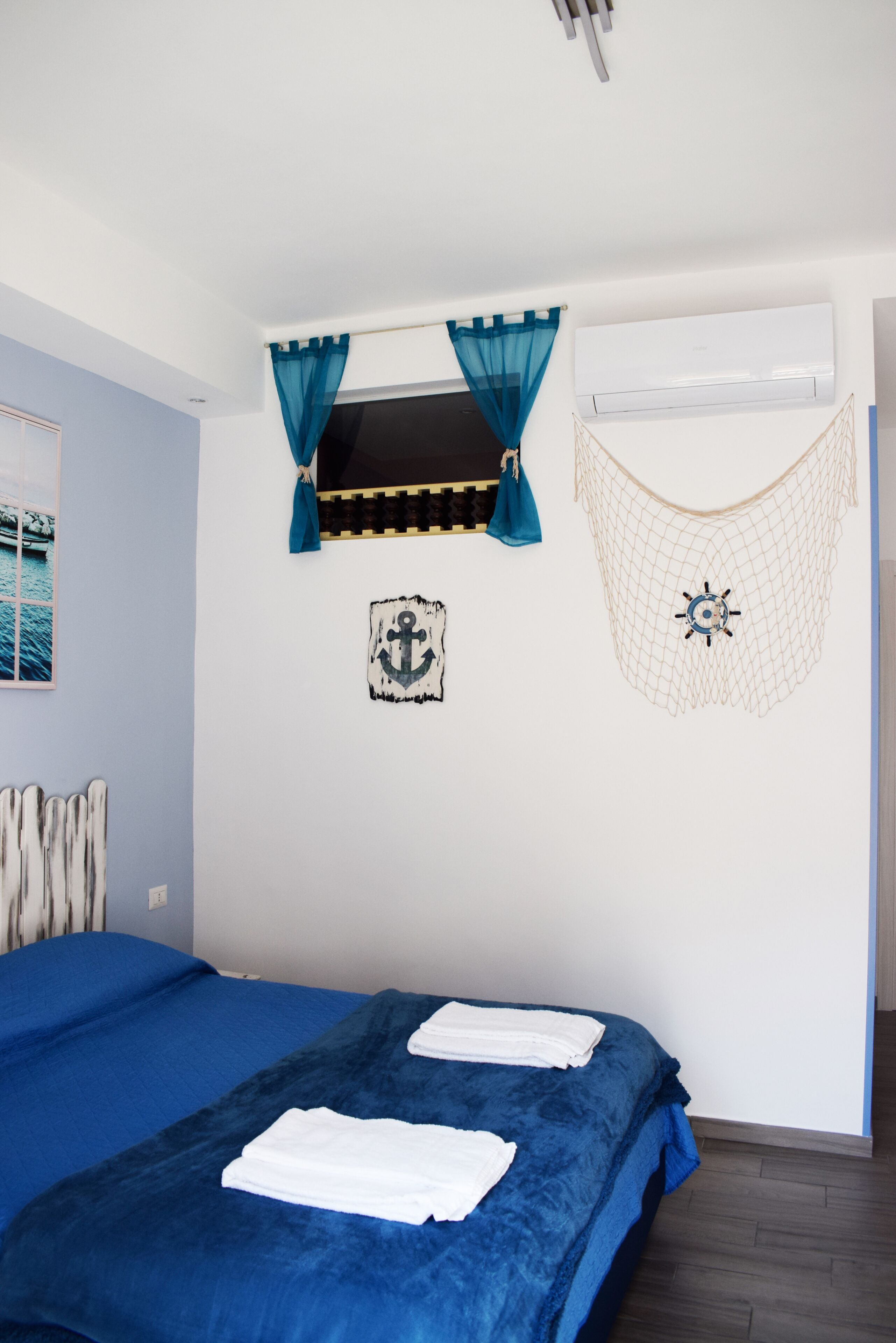 Photo - Neapolis Pie