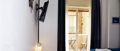 Comfort Double Room, City View (Mare) | 1 bedroom, memory-foam beds, minibar, in-room safe