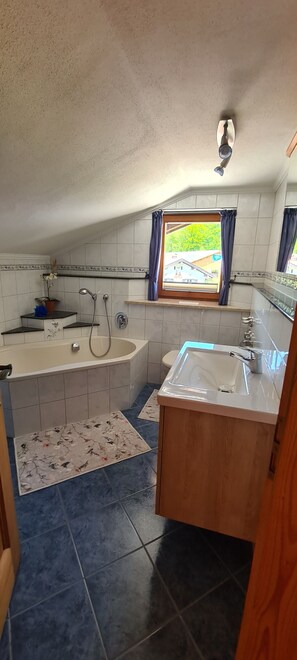 Unclassified image, 3 of 17, button