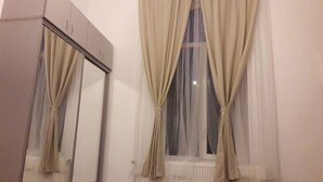 Deluxe Double Room (C1) - Km 0 Charming Studios (Bucharest)