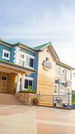 Front of property - Grace Garden Hotel (Sekondi-Takoradi)