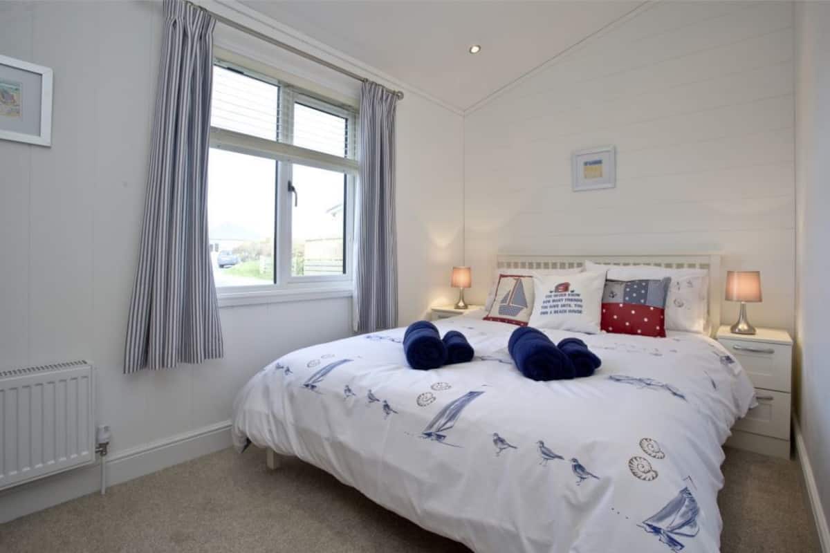 Luxury Lodge (Sea The Stars)