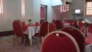 Breakfast, lunch, dinner served; local and international cuisine  - DaysInn Hotel (Lira)