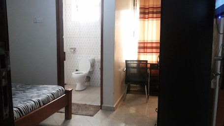 Decoración personalizada, muebles diferentes y escritorio