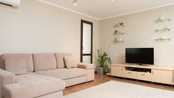 Apartment | 2 Schlafzimmer, Schreibtisch, laptopgeeigneter Arbeitsplatz