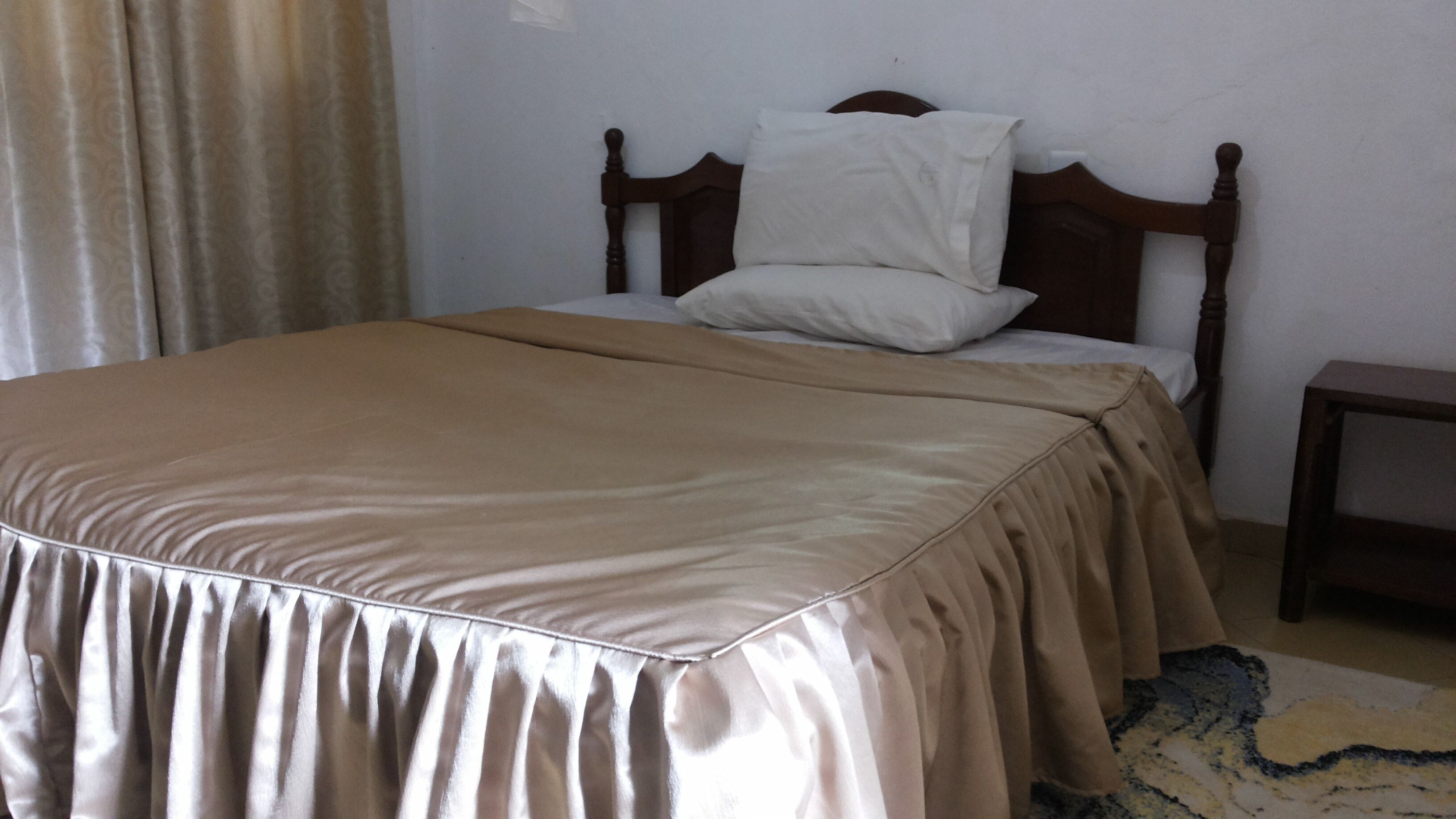 Premium bedding, individually decorated, individually furnished, desk