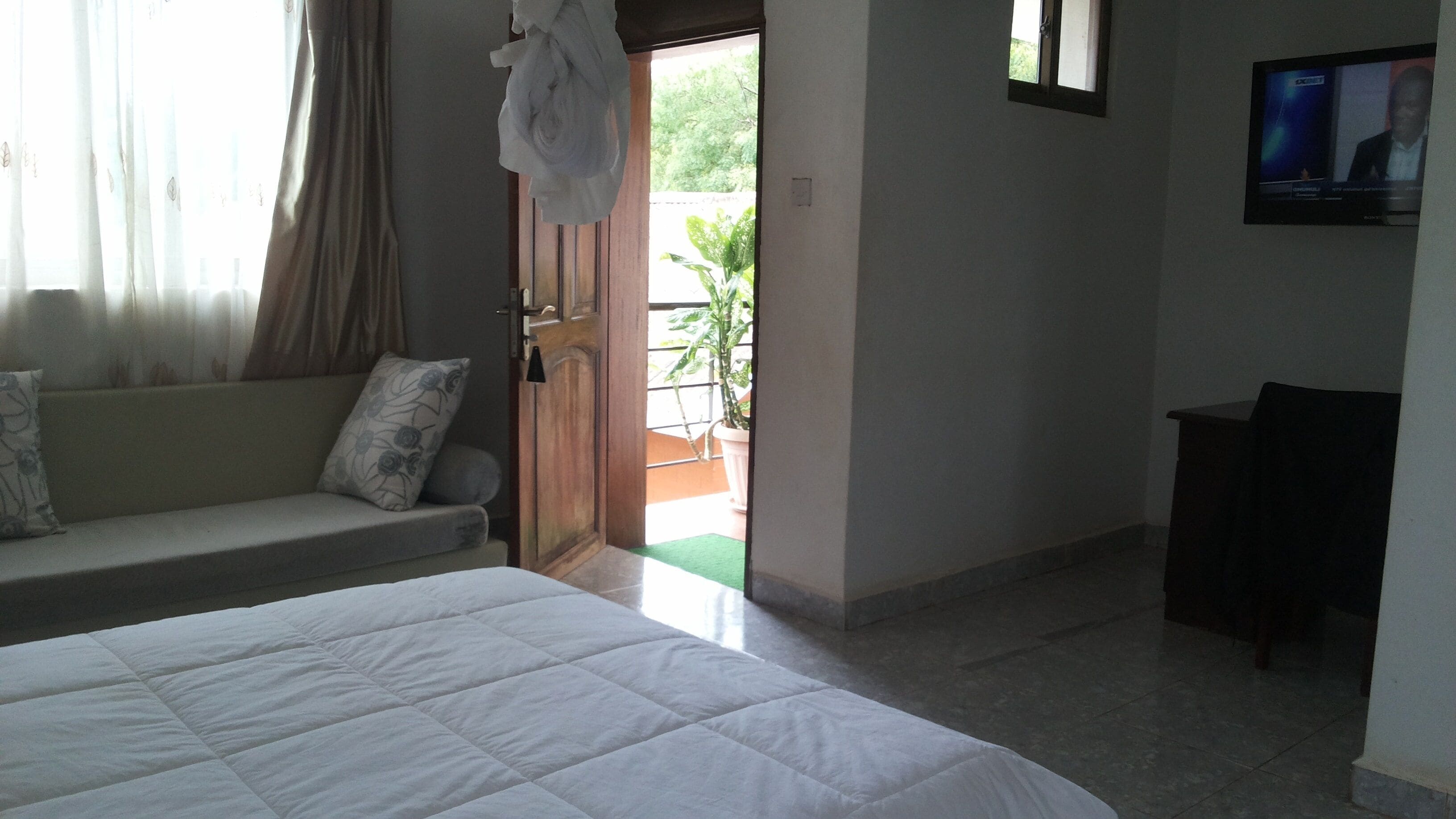 Executive Suite | Premium bedding, individually decorated, individually furnished, desk