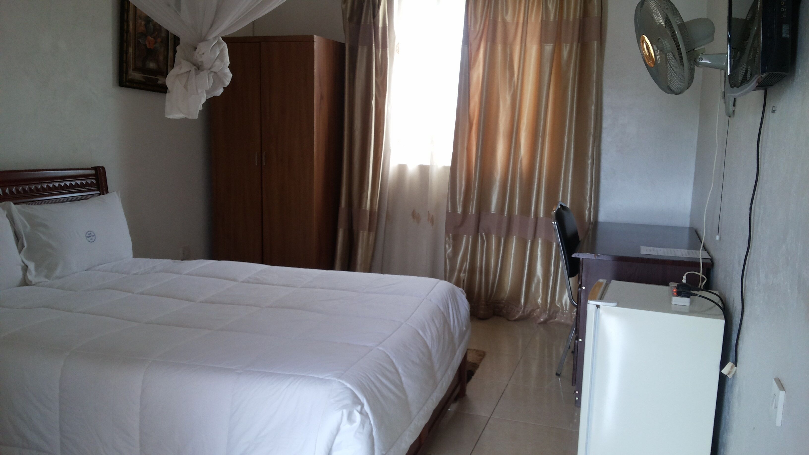 Premium bedding, individually decorated, individually furnished, desk