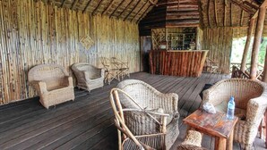 Ảnh chưa phân loại, 2 trong số 17 ảnh, nút