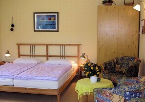 1 camera, ferro/asse da stiro, Wi-Fi