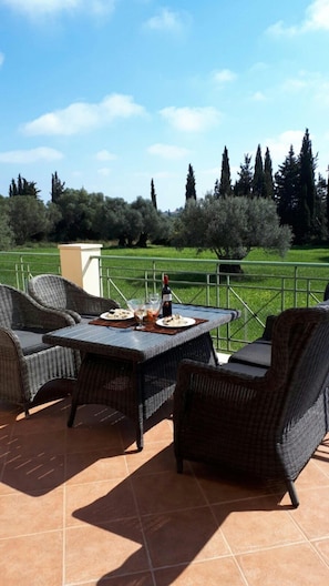 Family Villa | Terrace/patio