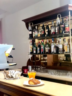 Bar (in der Unterkunft)
