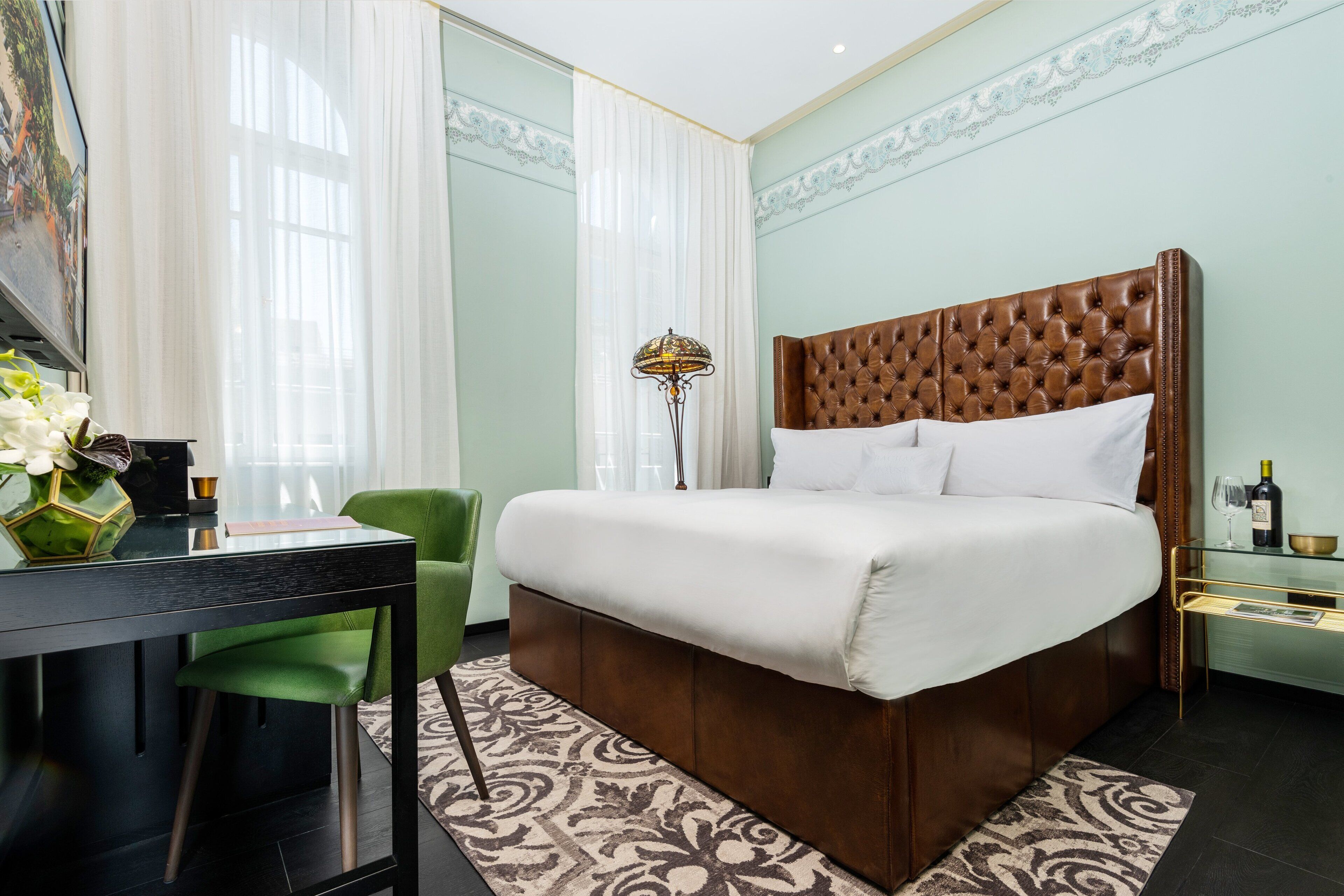 Minibar y caja de seguridad en la habitación 