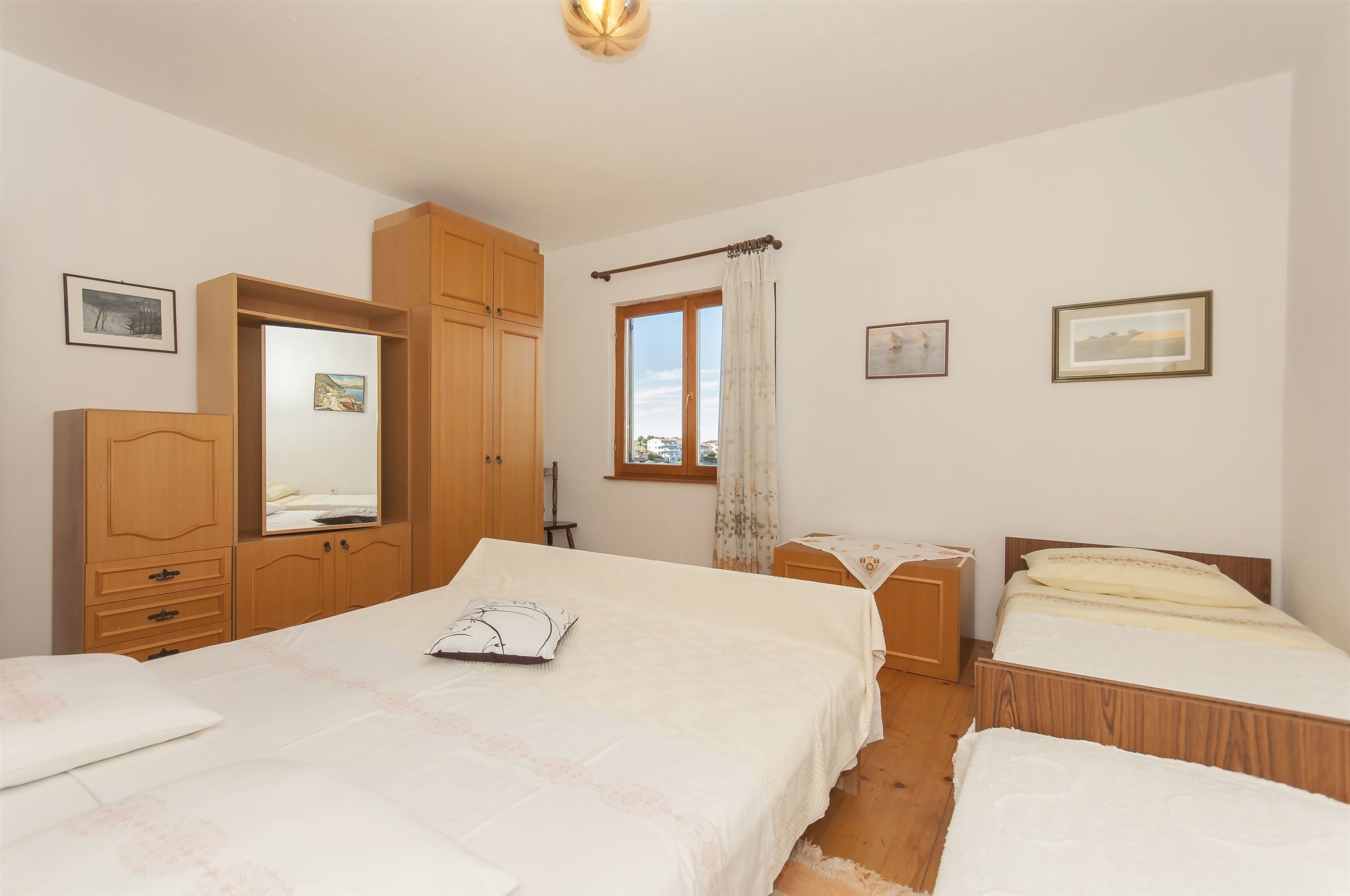 2 habitaciones, wifi gratis y ropa de cama 