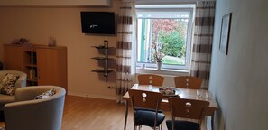 Dining - Ideal starting point for all holiday activities in resin, in a quiet central location (Wernigerode)
