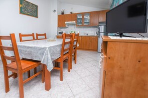 Apartment (A2) | Private kitchen - Apartments Olea (Rogoznica)