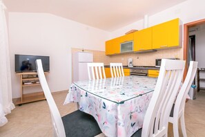 Apartment (A4) | Dining - Apartments Cvitkovic (Rogoznica)