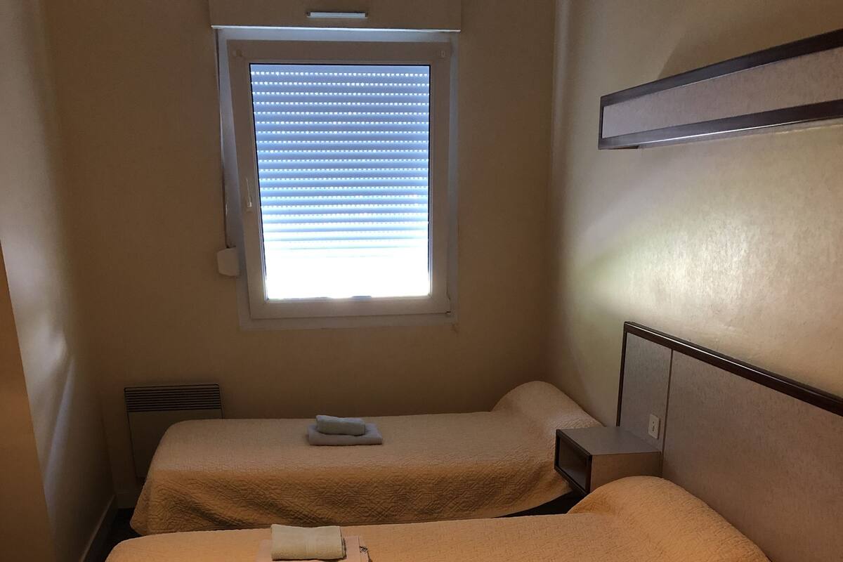 Triple Room (3)