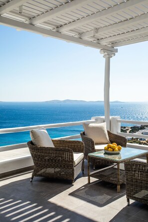 Villa, 2 Bedrooms, Jetted Tub | Terrace/patio