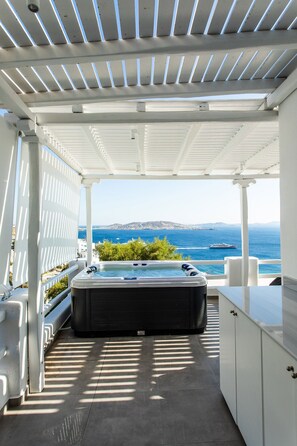 Villa, 2 Bedrooms, Jetted Tub | Terrace/patio