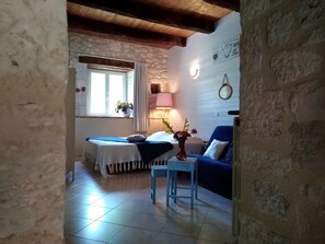 2 bedrooms, iron/ironing board, travel cot, free WiFi