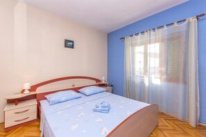 Free WiFi, bed sheets - Apartments Albina (Sibenik)