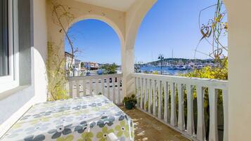 Apartment (A1) | Balcony