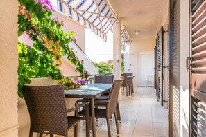 Apartment (A4) | Balcony