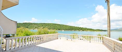 Apartment (A1) | Balcony