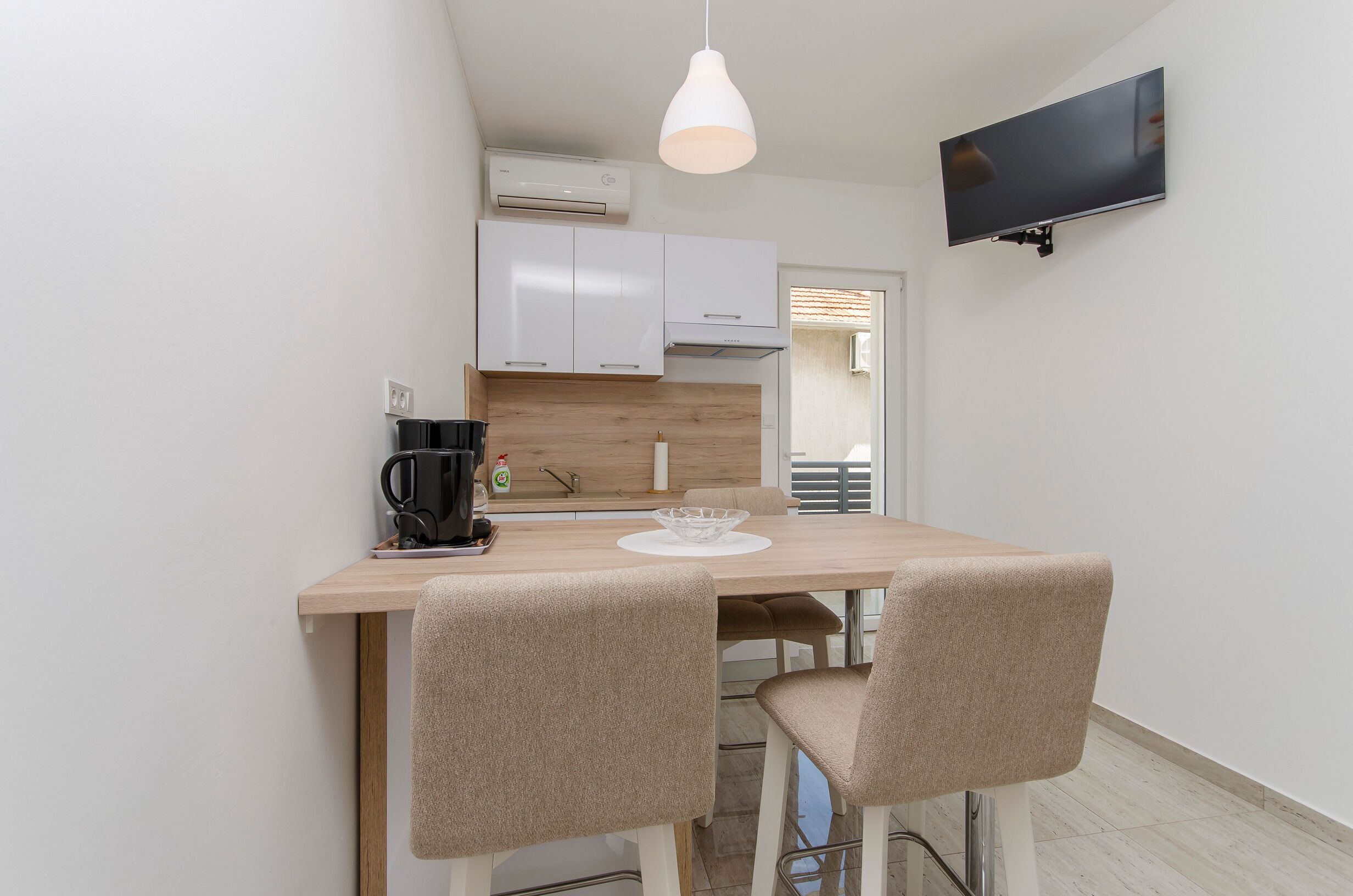 Apartemen (A5) | Tempat makan