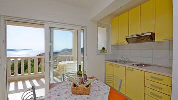 Apartment (A2) | Private kitchen