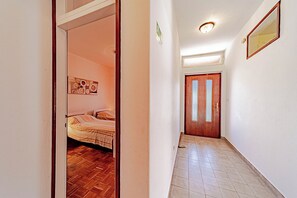 Apartment (A3) | Iron/ironing board, free WiFi