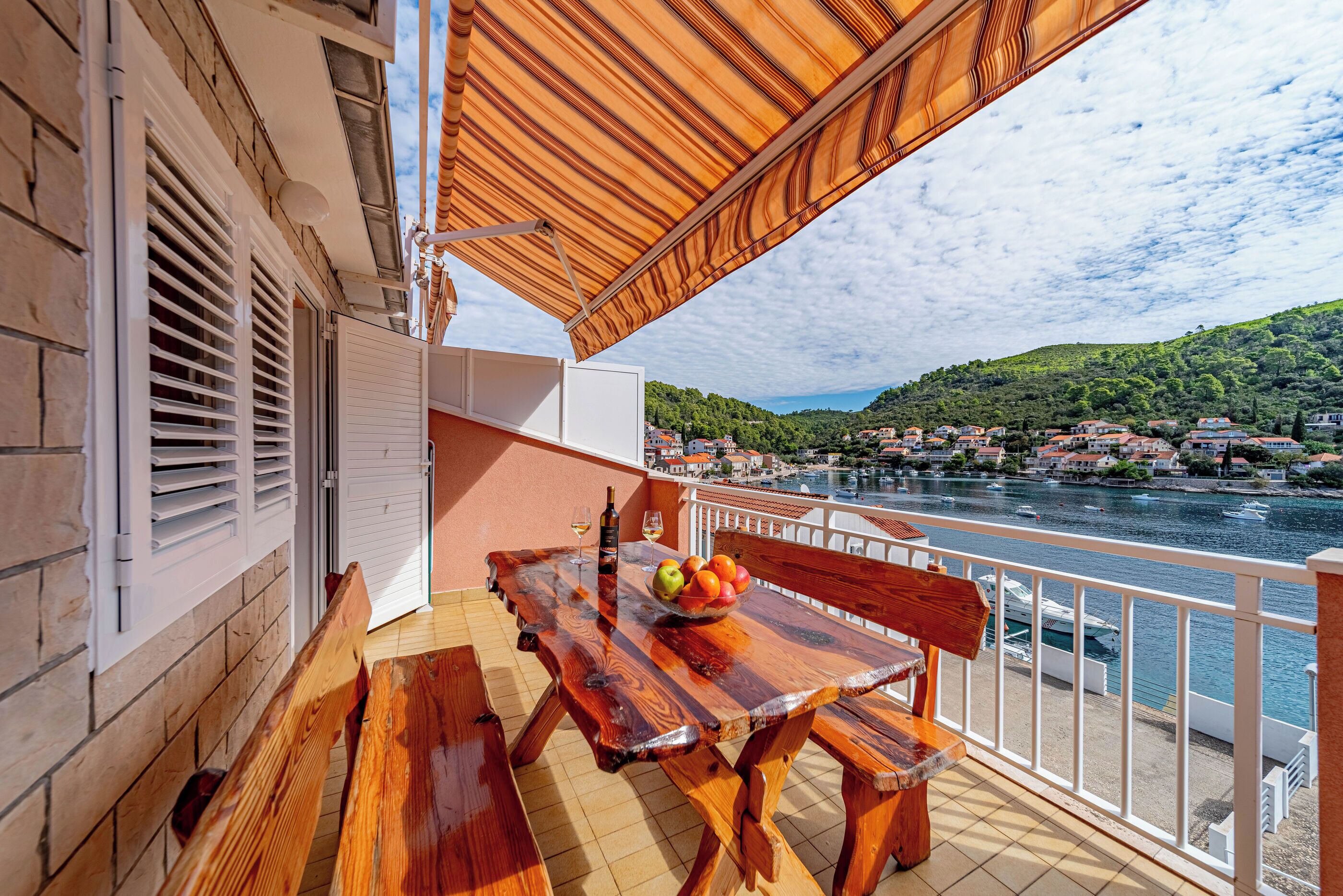 Apartment (A2) | City view