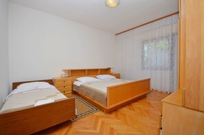 Wifi gratis y ropa de cama