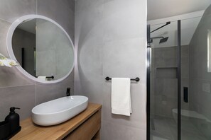 Apartment (A1) | Bathroom | Shower, hair dryer
