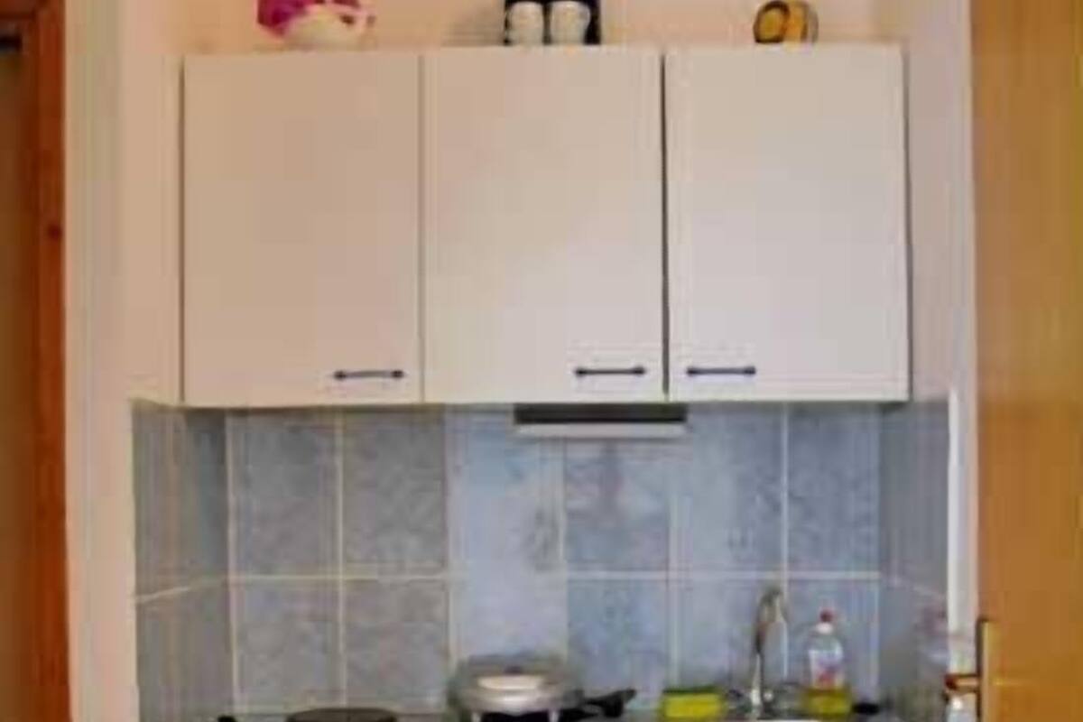 Private kitchen | Espresso maker, fridge, stovetop, toaster