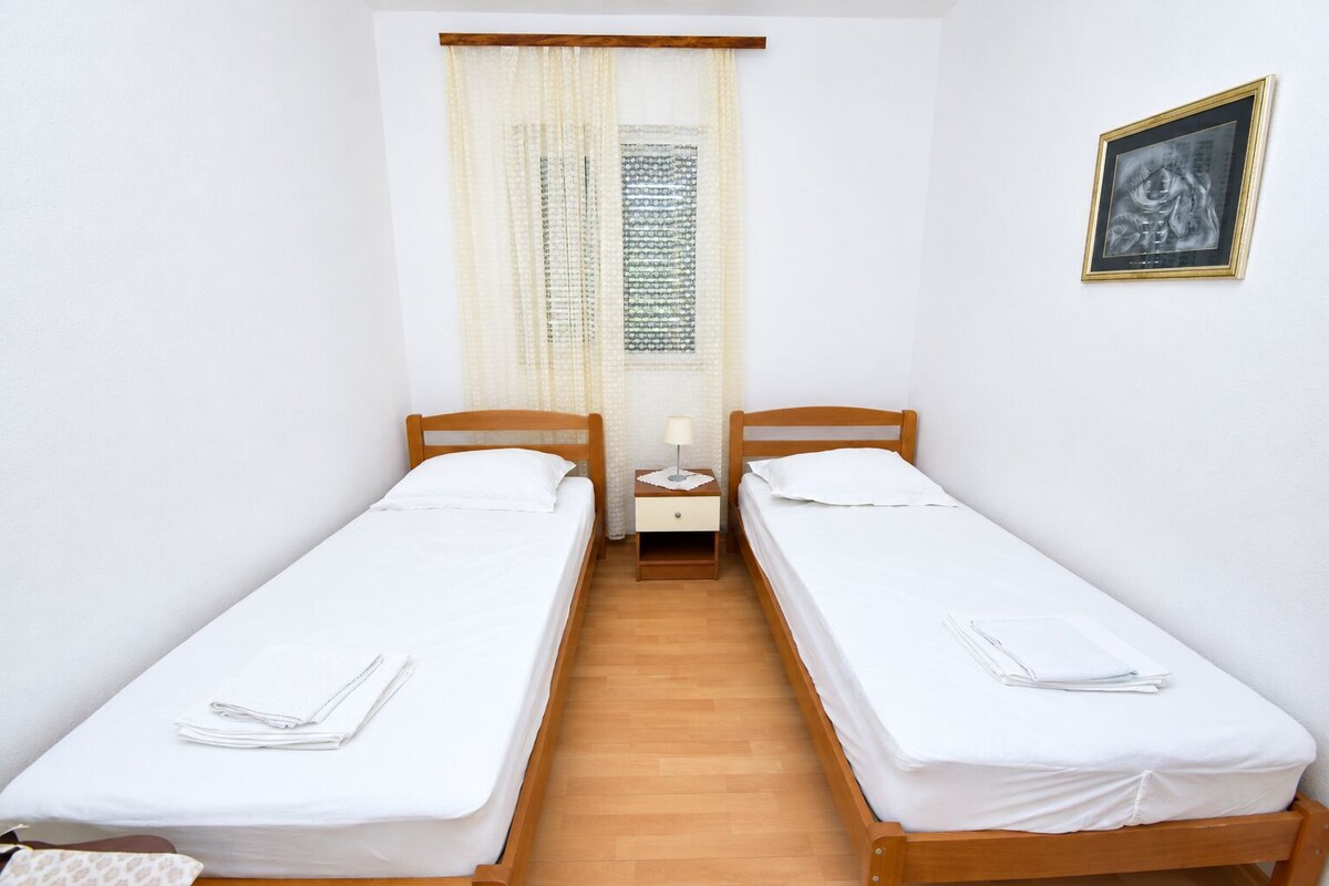 Apartment (A1)