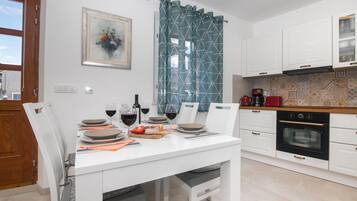 House | Private kitchen | Oven, toaster