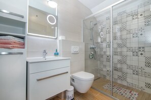 House | Bathroom