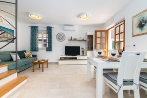 House | Living room | TV - House Tia (Jelsa)