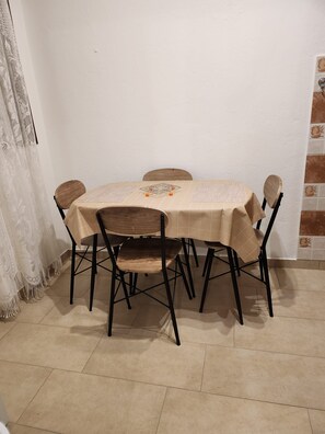 Căn hộ (A4) | Khu ăn uống