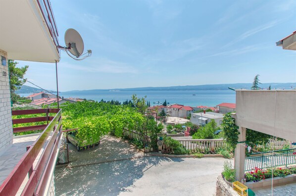 Aerial view - Apartments Mladen (Dugi Rat)