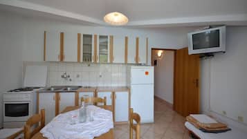 Appartement (A3) | Cuisine privée | Réfrigérateur, plaque de cuisson