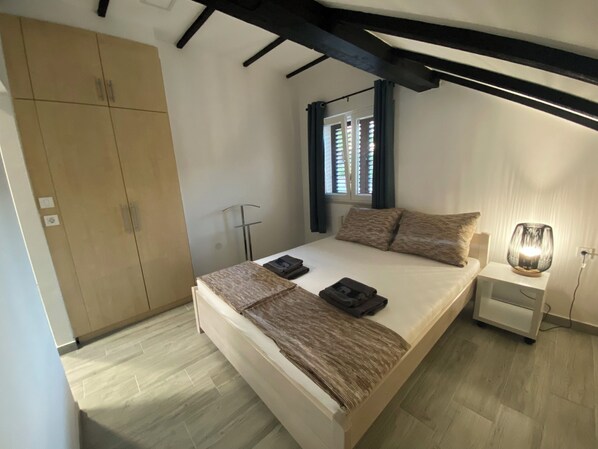 Apartment (A2)