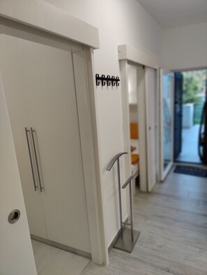 Apartment (A1) | Interior entrance