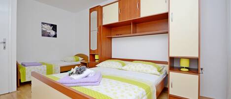 3 chambres, accĂšs au Wi-Fi (inclus), literie fournie