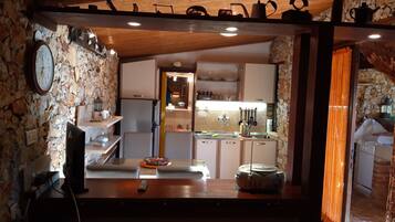 Fridge, microwave, stovetop, electric kettle