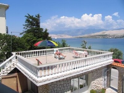 Apartments Tina Sea View